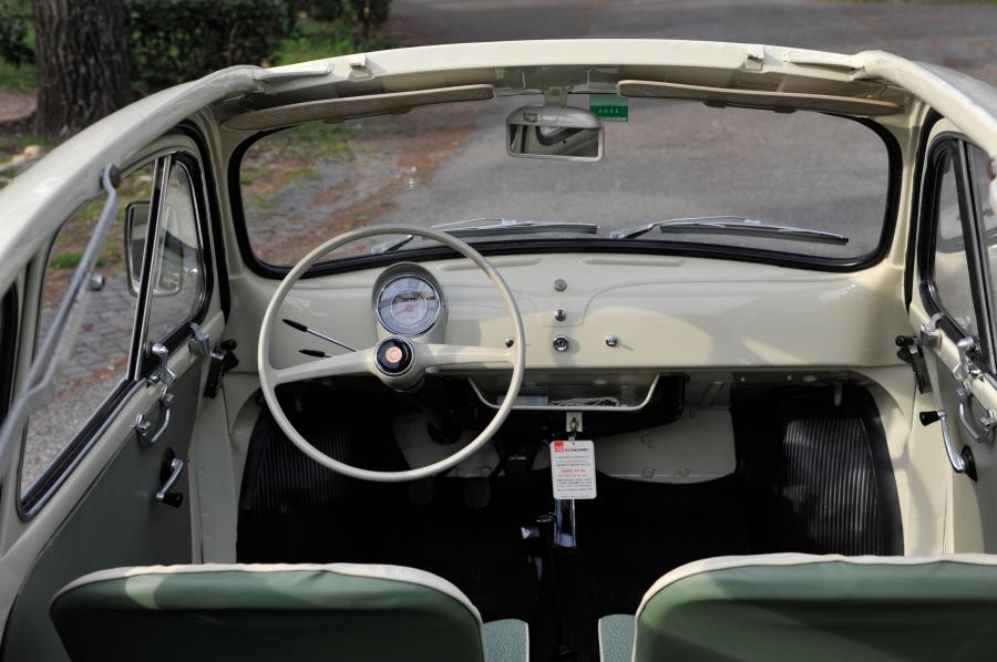  Fiat 500 Nuova 1958 года  (фото 15 из 17)